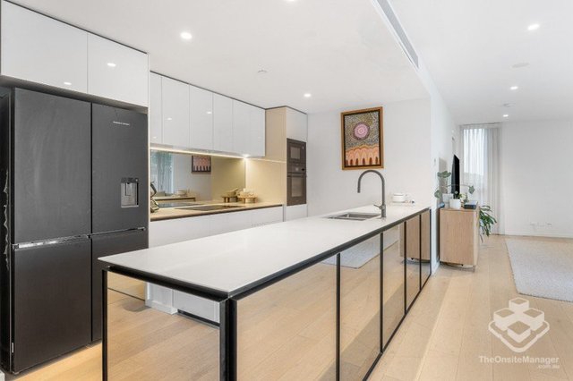 ID:21193036/1328 Gold Coast Highway, QLD 4221