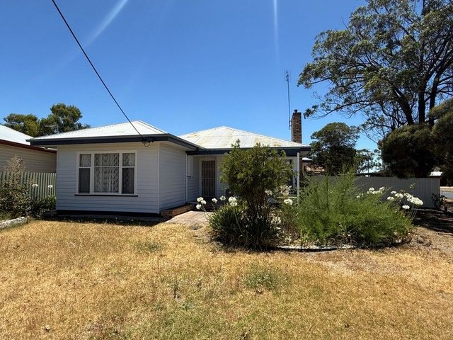 2 Centenary Avenue, VIC 3400