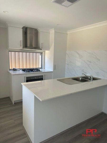 82 Ariane View, WA 6035