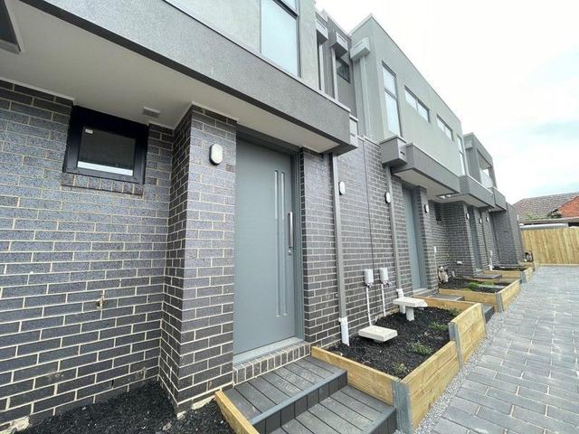 2/585 Whitehorse Road, VIC 3132