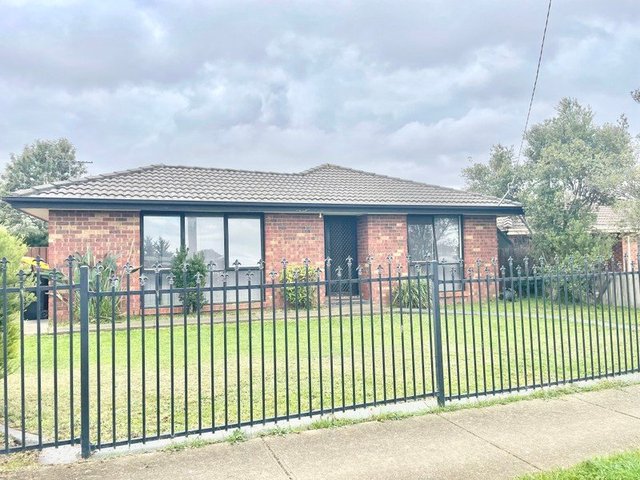 12 Gunnawarra Road, VIC 3337