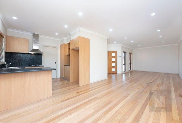 2/22 Kunat Street, VIC 3023
