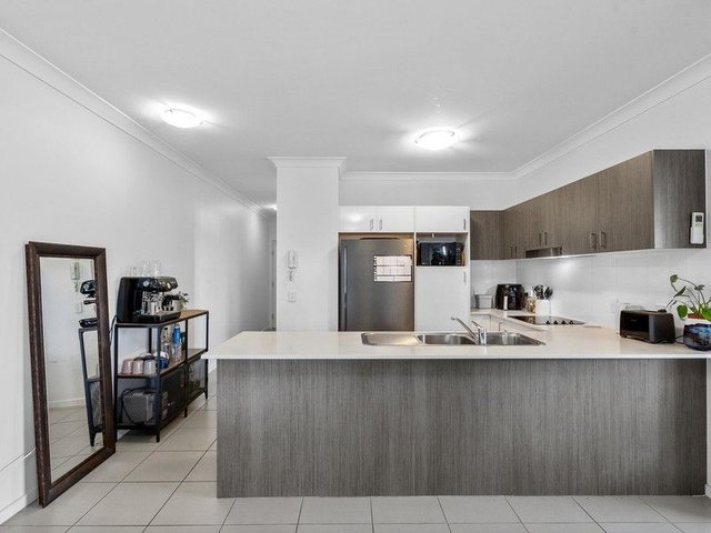 5/19 Halcomb Street, QLD 4034