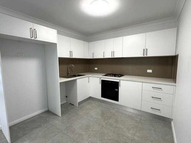 9a Western  Crescent, NSW 2148