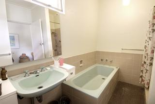 Bathroom (2008-07-24)