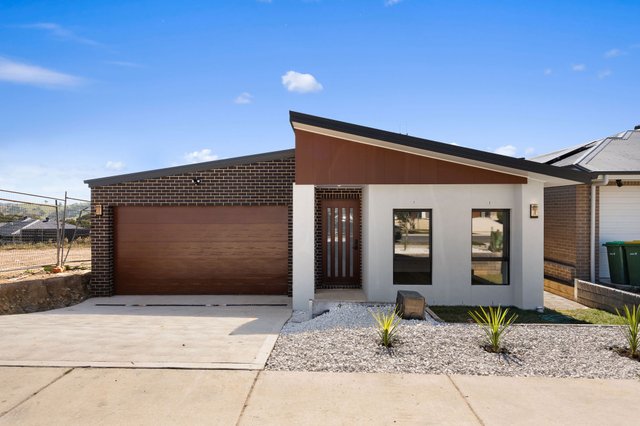 10 Photinia Street, NSW 2620