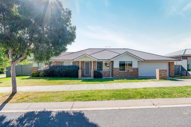 11 Honeyeater Circuit, NSW 2640