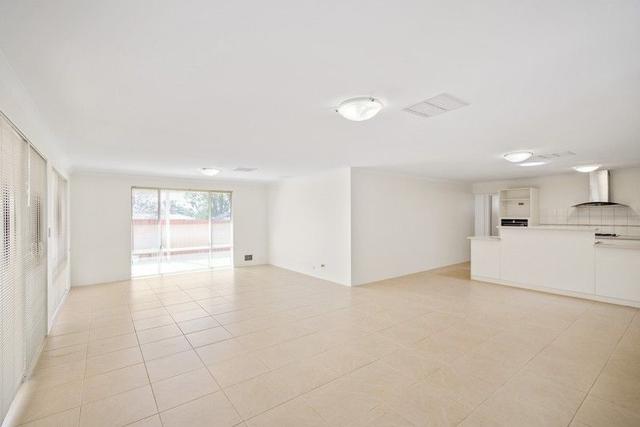 2/220 Marmion Street, WA 6157