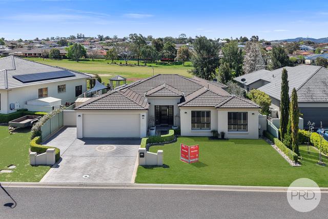 82 The Grange, NSW 2340