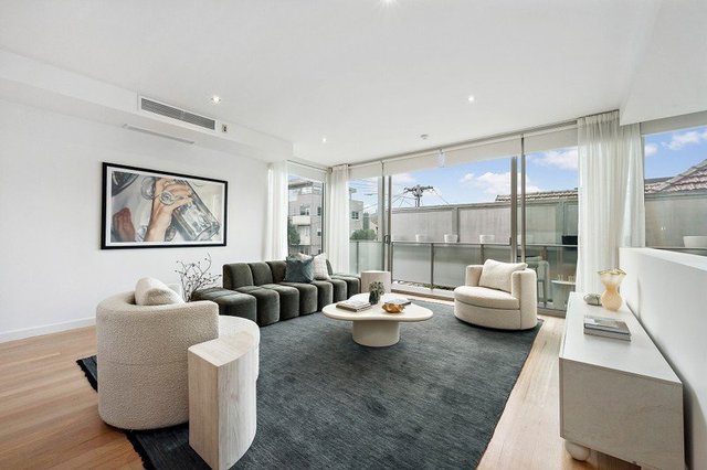 1/98 Westbury Street, VIC 3183