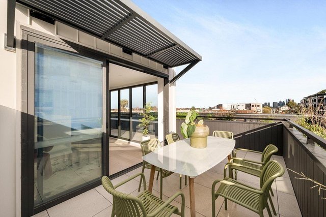 1/18-20 Nicholson Street, VIC 3068