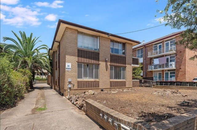 2/9 Gibbons Street, NSW 2144