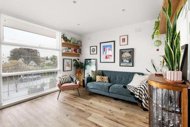 8/15 Rennie Street, VIC 3071