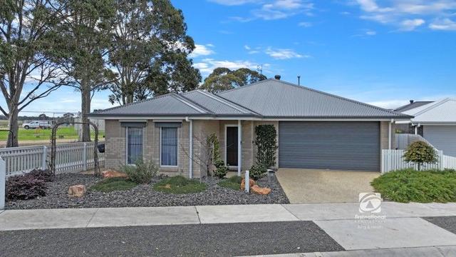 4 Hueton Place, VIC 3875