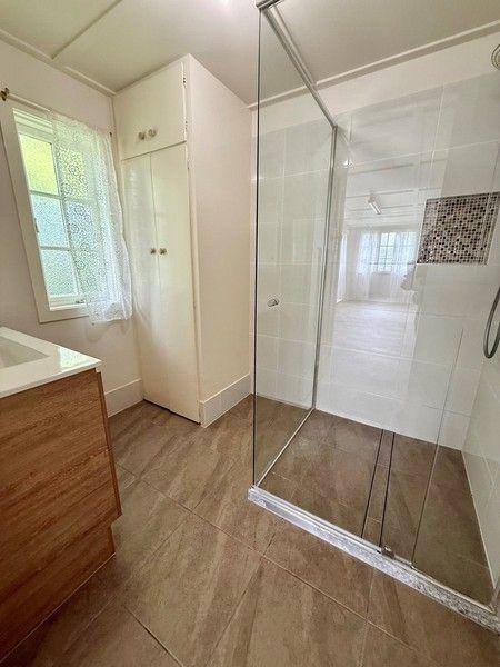 33 Love Street, QLD 4013