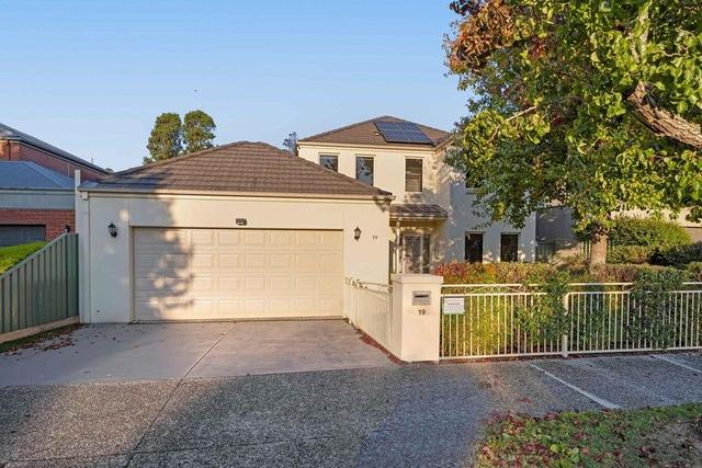 19 St Michaels Place, VIC 3355