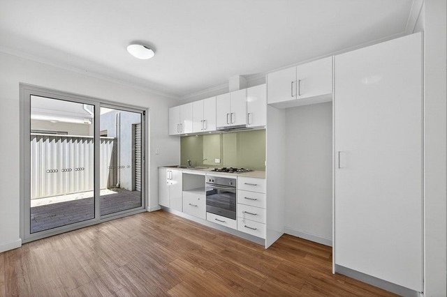 17/12 Bushlark Turn, WA 6210