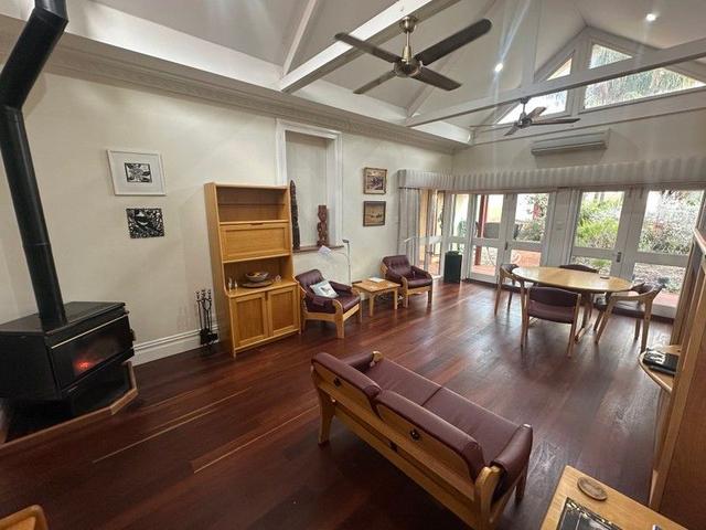 4 Broome Street, WA 6302