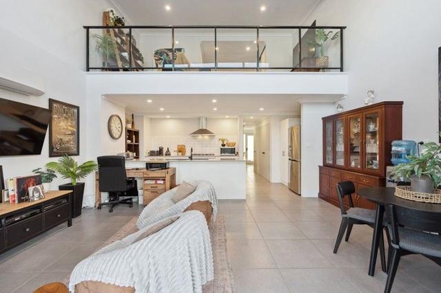 19 Quadrangle Lane, WA 6024