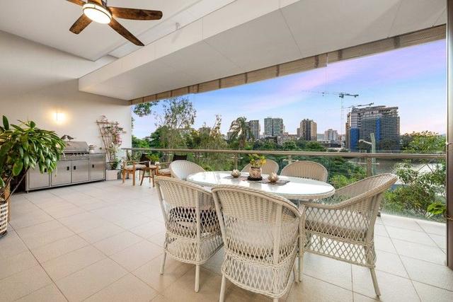 3402/55 Forbes Street, QLD 4101