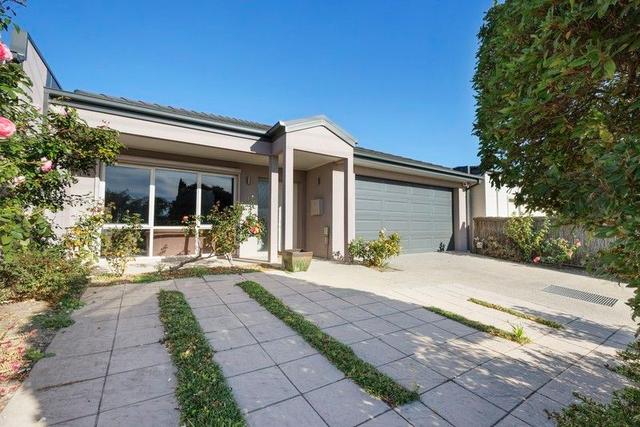 8 Dalsten Grove, VIC 3930