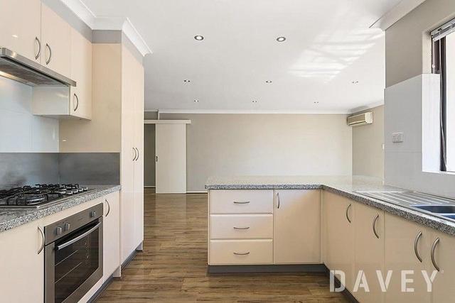 14 Boreas Court, WA 6023
