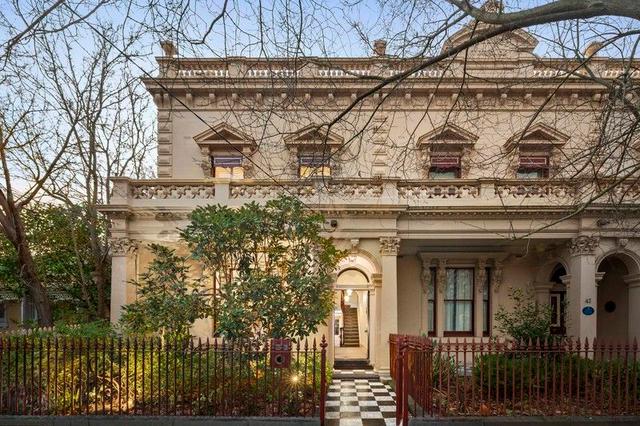 48 Howe Crescent, VIC 3205