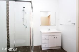 Bathroom (2014-04-28)