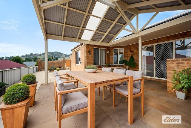 12 Mackenzie Crescent, VIC 3690