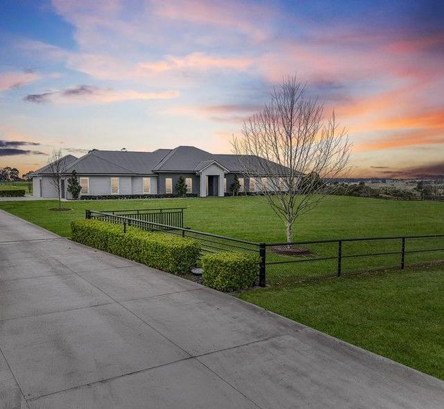 7 Westminster Place, NSW 2571