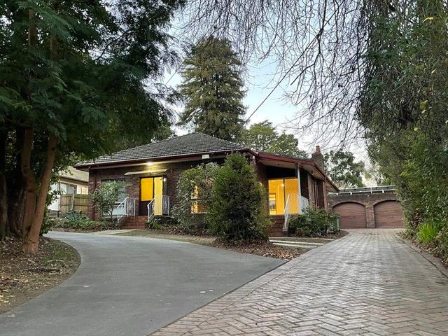 10 Glenora Avenue, VIC 3136