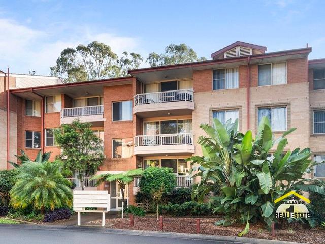 20/4 Mead  Drive, NSW 2170