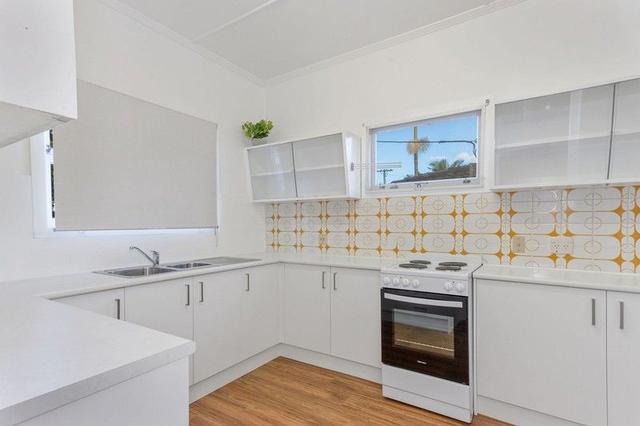 8 Sunshine Parade, QLD 4220