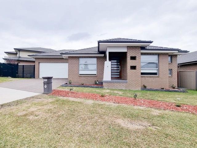 4 Peck Close, NSW 2570