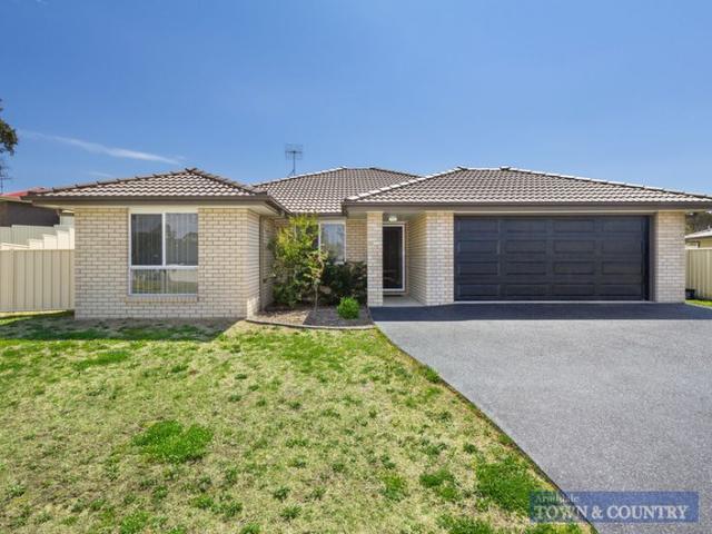 7 Somerville Close, NSW 2350