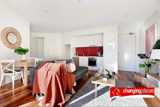 2/1 Mackie Road, VIC 3165
