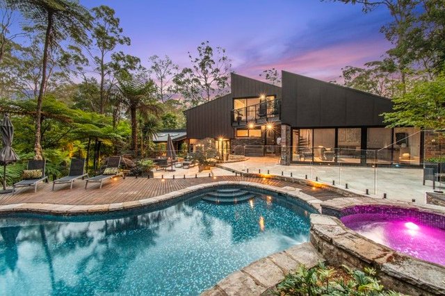 6 Adelong Place, NSW 2076