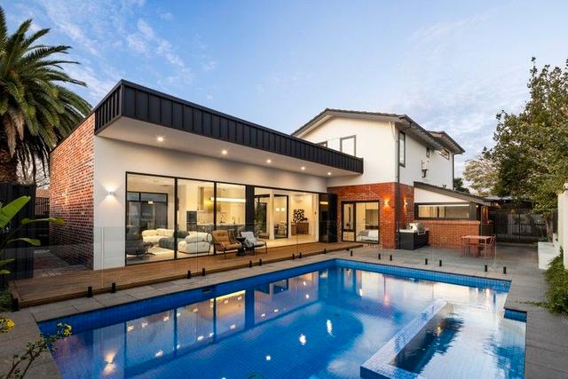 9 Hillcrest Avenue, VIC 3186