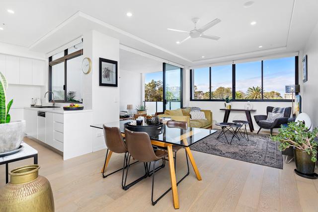 201/290 Keira Street, NSW 2500
