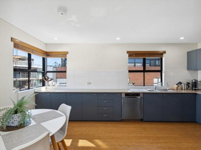 28/82 Royal Street, WA 6004