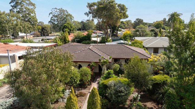 4 Lyminge Street, WA 6110