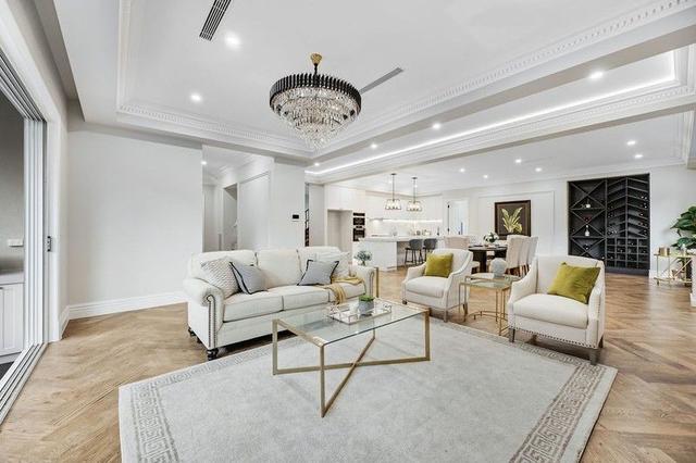 13 Aitchison  Court, VIC 3150