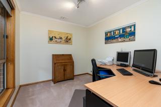 Study/fourth bedroom (2020-01-14)