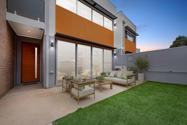 2/5 David Street, ACT 2602