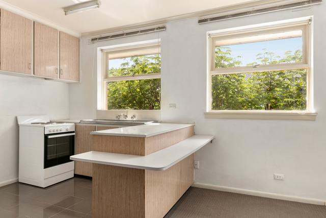 9/16 Newlyn Street, VIC 3162