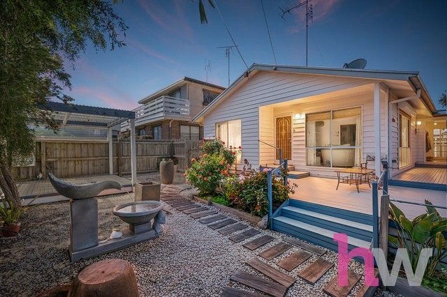 18 Thamballina Road, VIC 3222