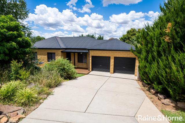 48 Atherton Crescent, NSW 2650
