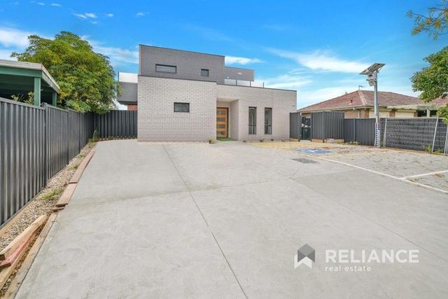2/20 Warringa Crescent, VIC 3029