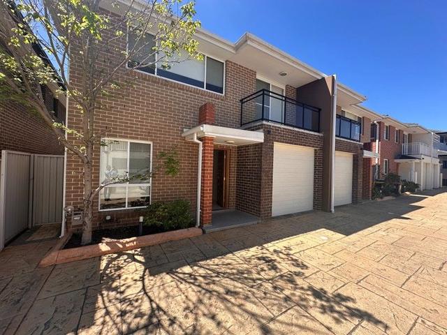 16/10 Old Glenfield  Road, NSW 2170