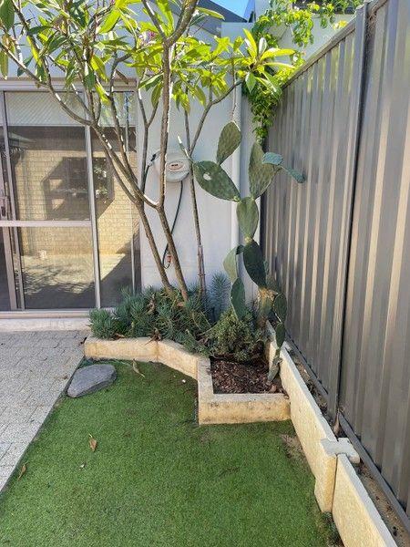 38 Greenside Dr, WA 6035